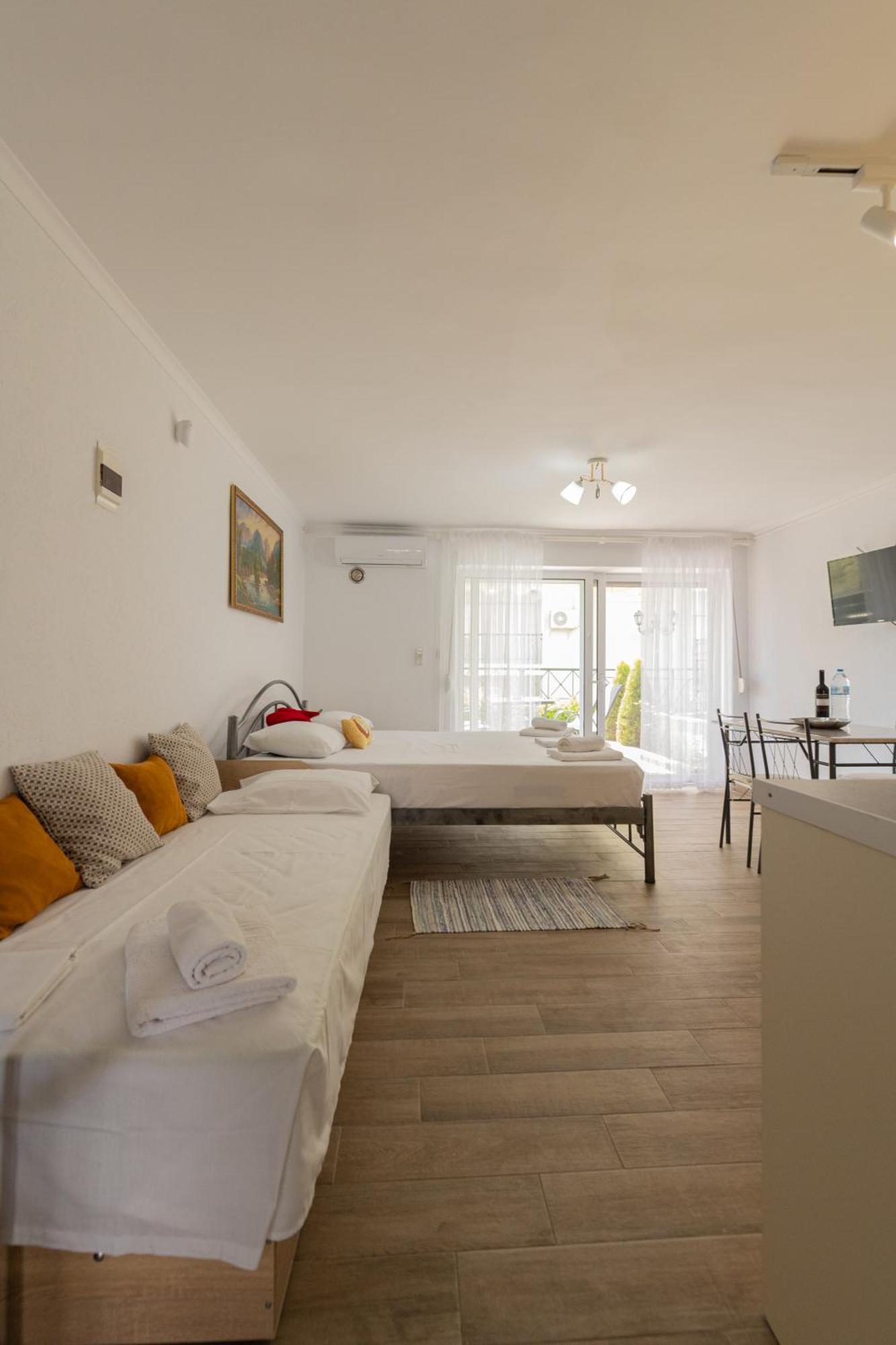 Toli Apartments Kallithea  Ngoại thất bức ảnh